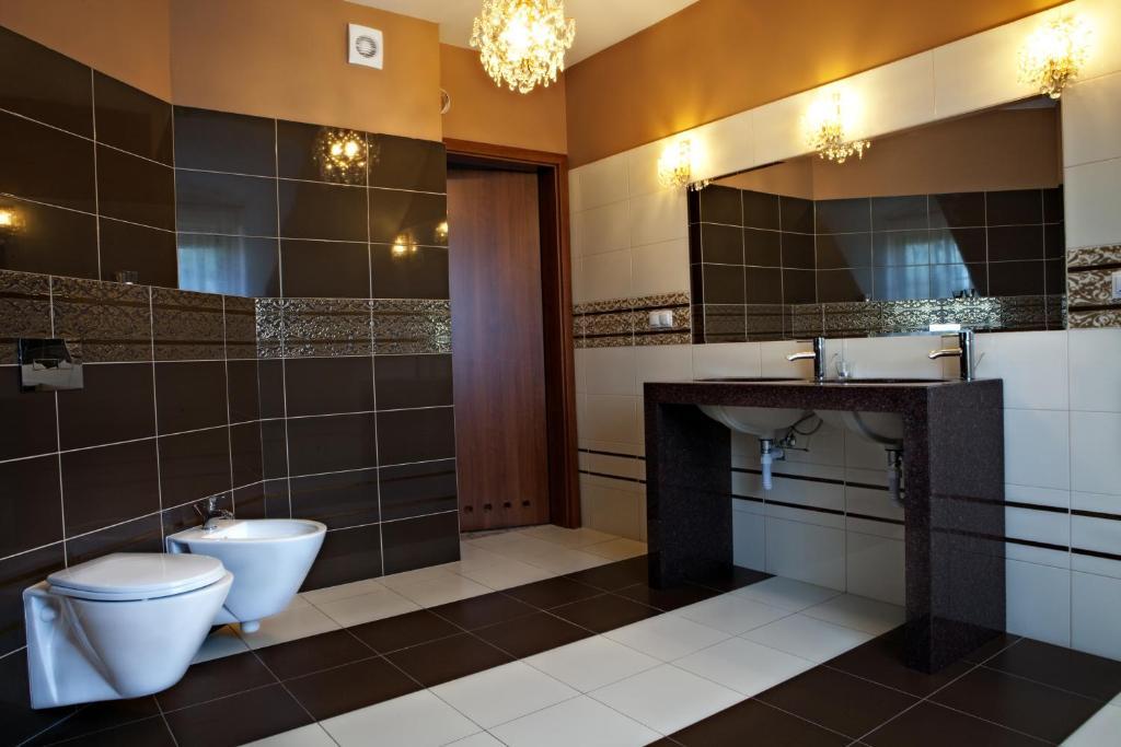 Hotel Trzy Roze 3*