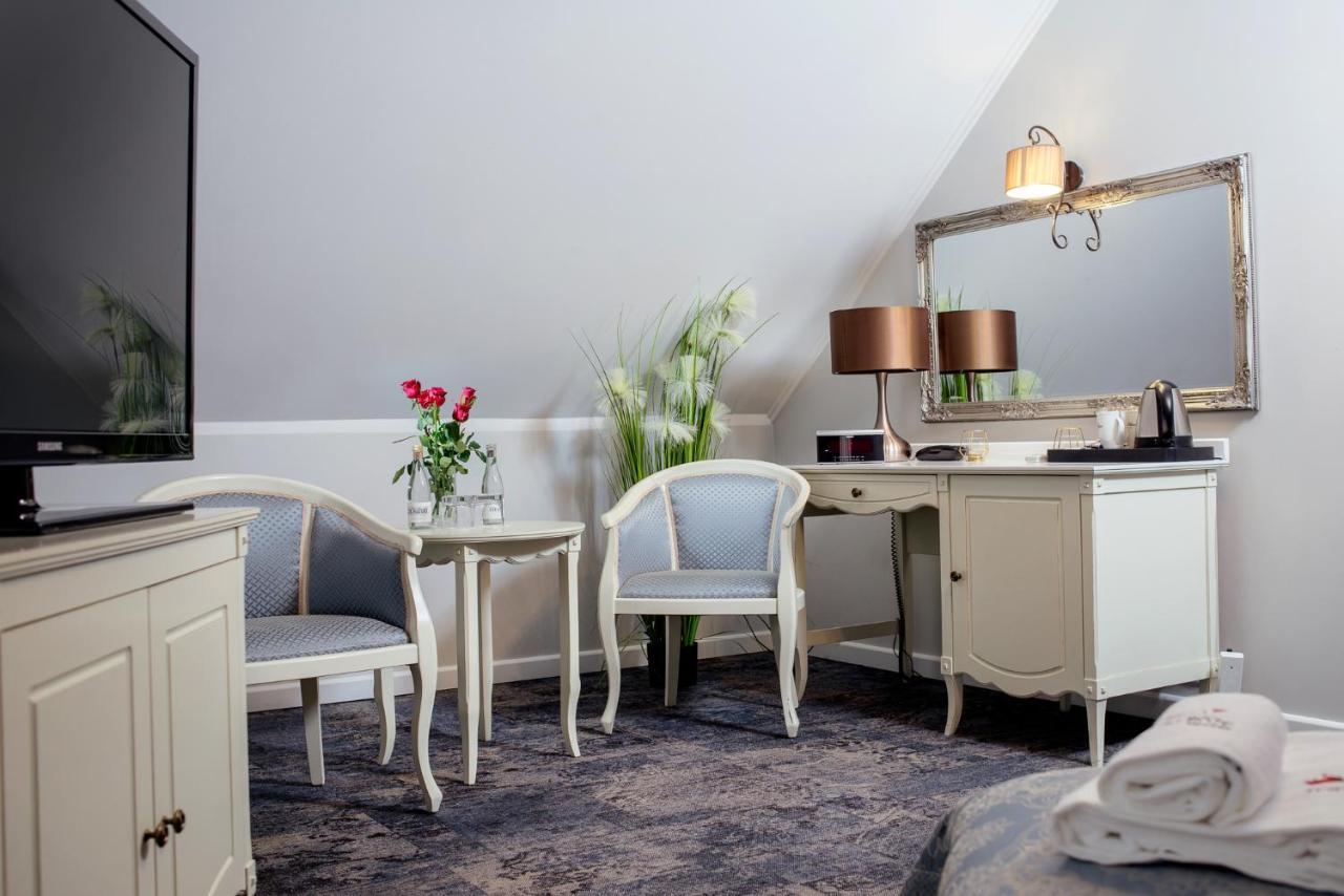 Hotel Trzy Roze Zemborzyce Dolne